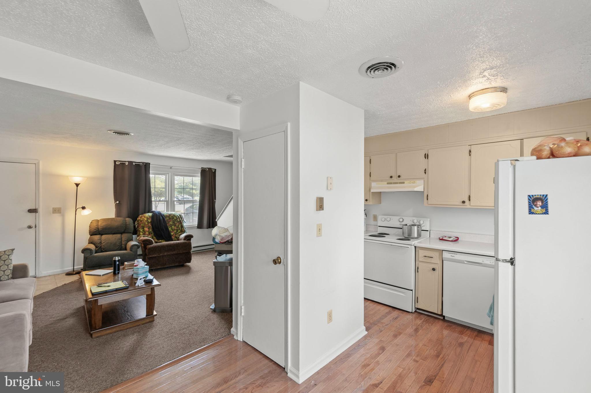 LAKEVIEW TOWNHOUSES - Residential