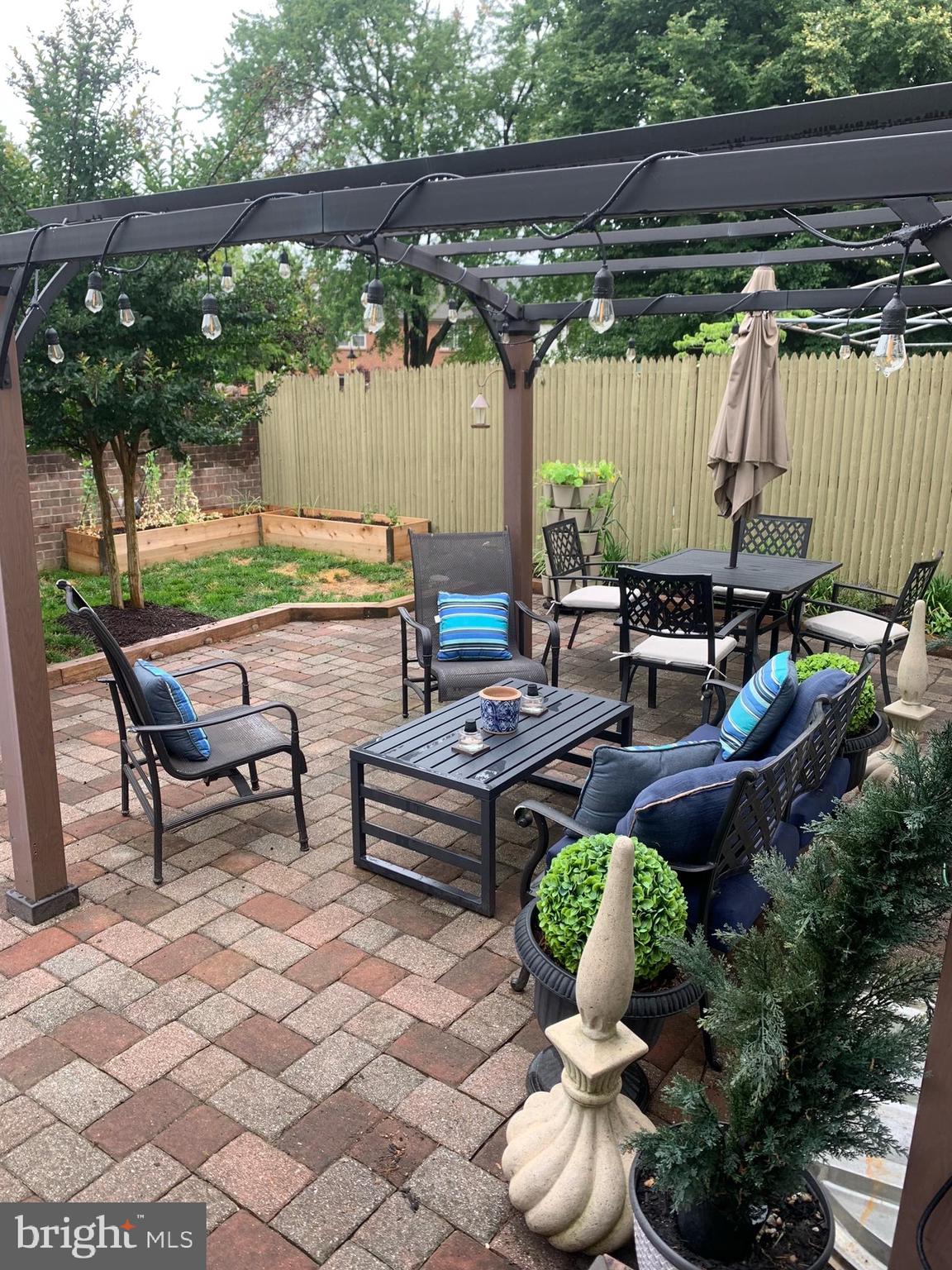 CHARLESTOWN - Residential