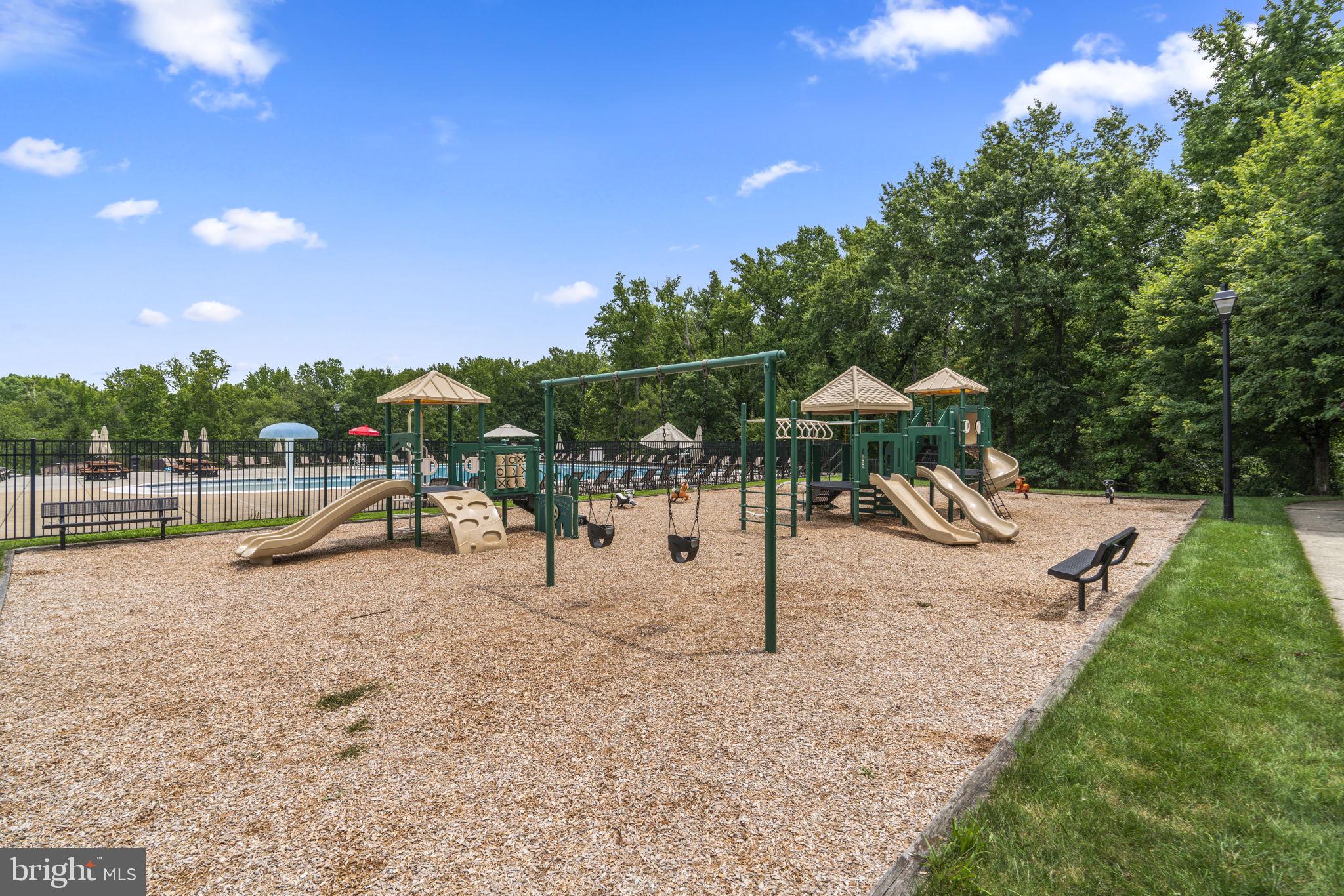 VILLAGES OF DORCHESTER - Residential