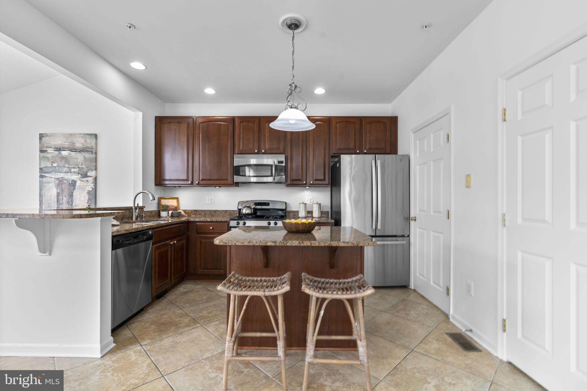 VILLAGES OF DORCHESTER - Residential