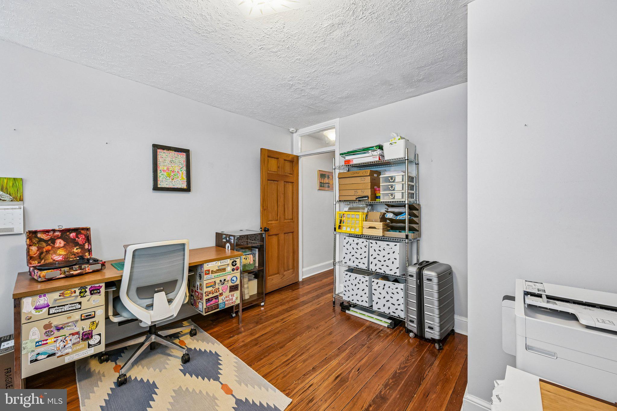 EAST FALLS - Residential