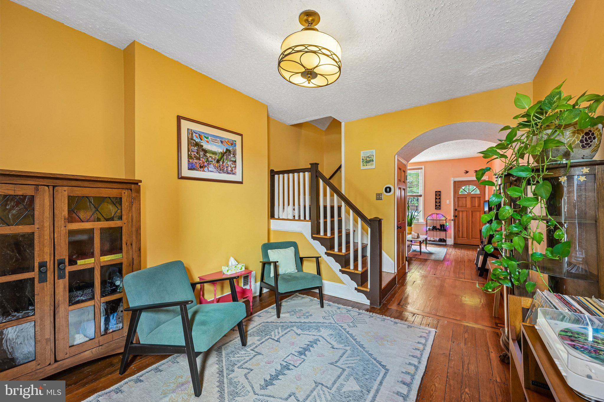 EAST FALLS - Residential
