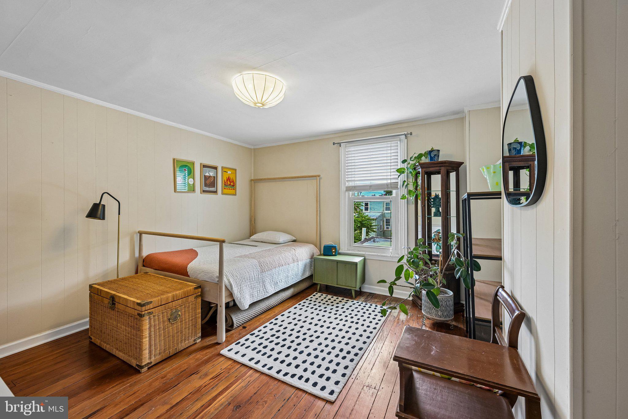 EAST FALLS - Residential