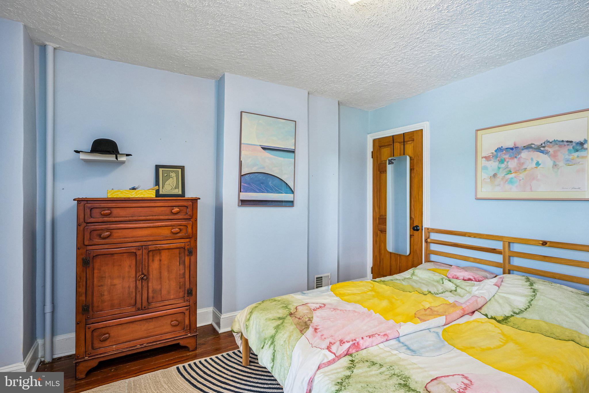 EAST FALLS - Residential
