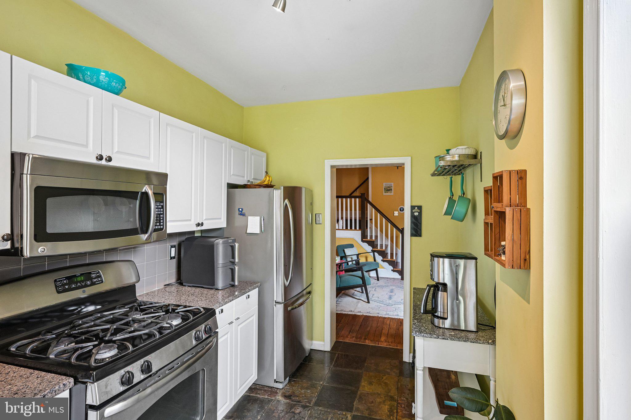 EAST FALLS - Residential