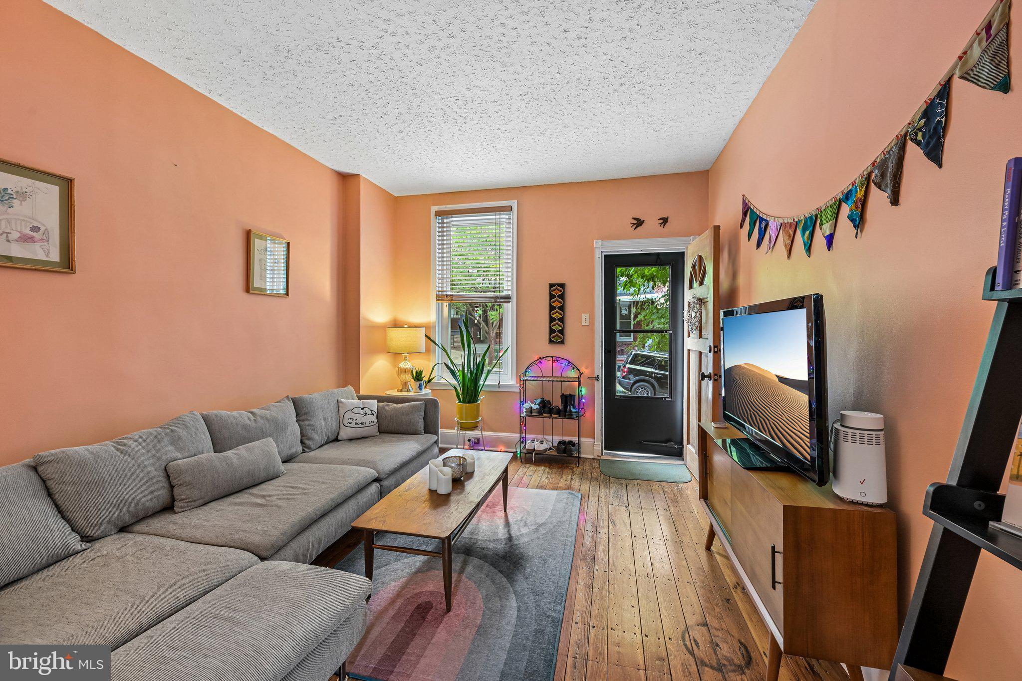 EAST FALLS - Residential