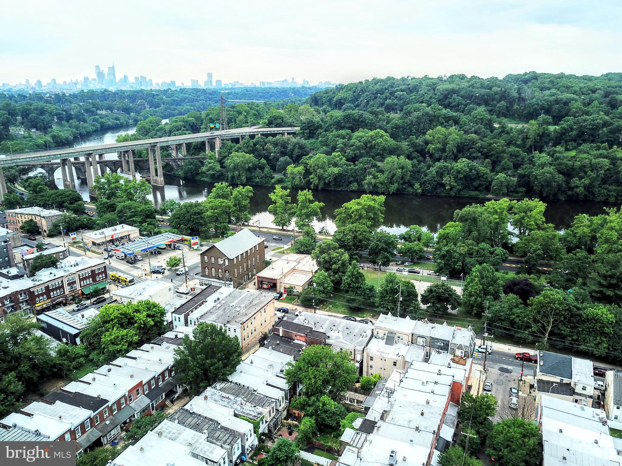 EAST FALLS - Residential