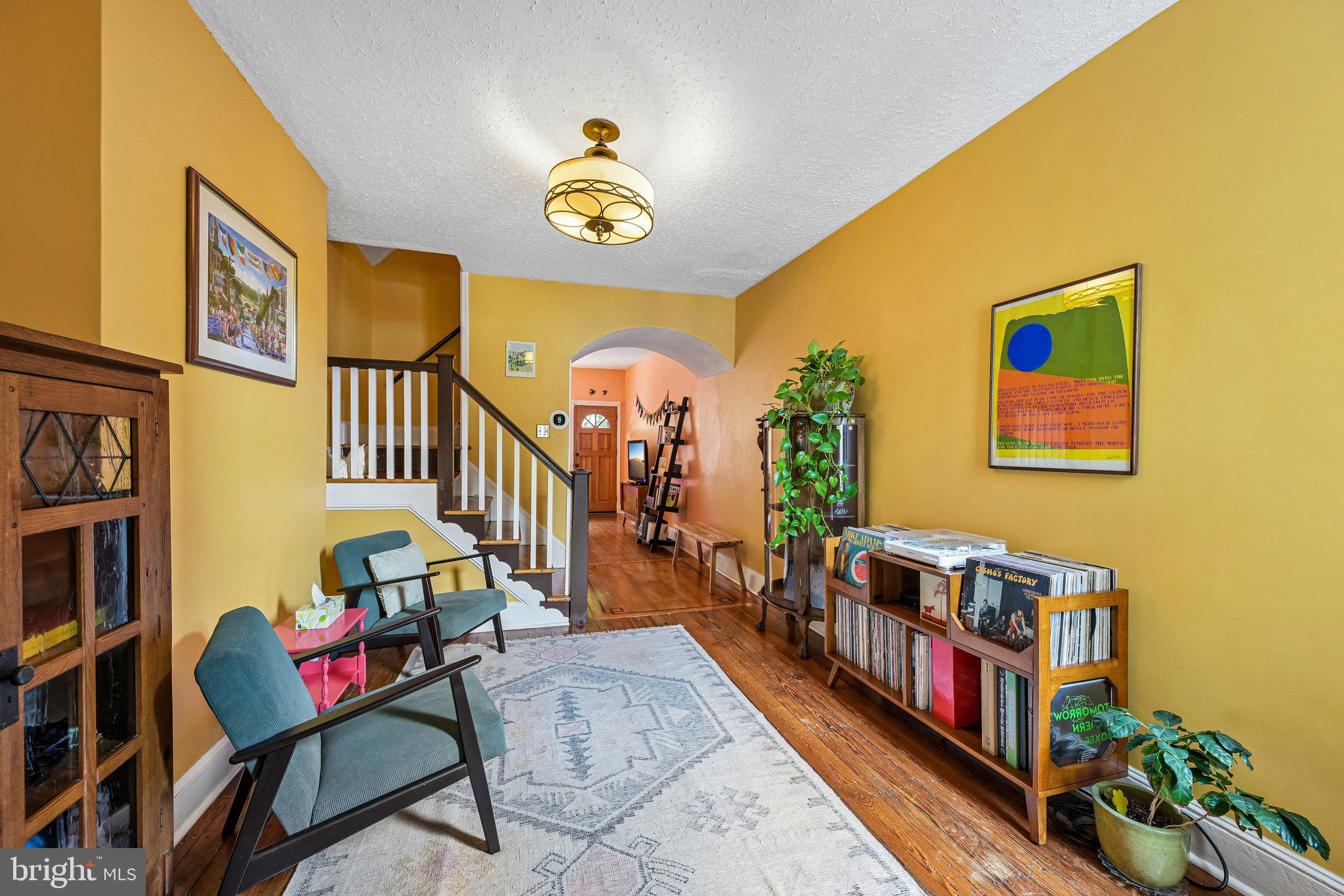 EAST FALLS - Residential