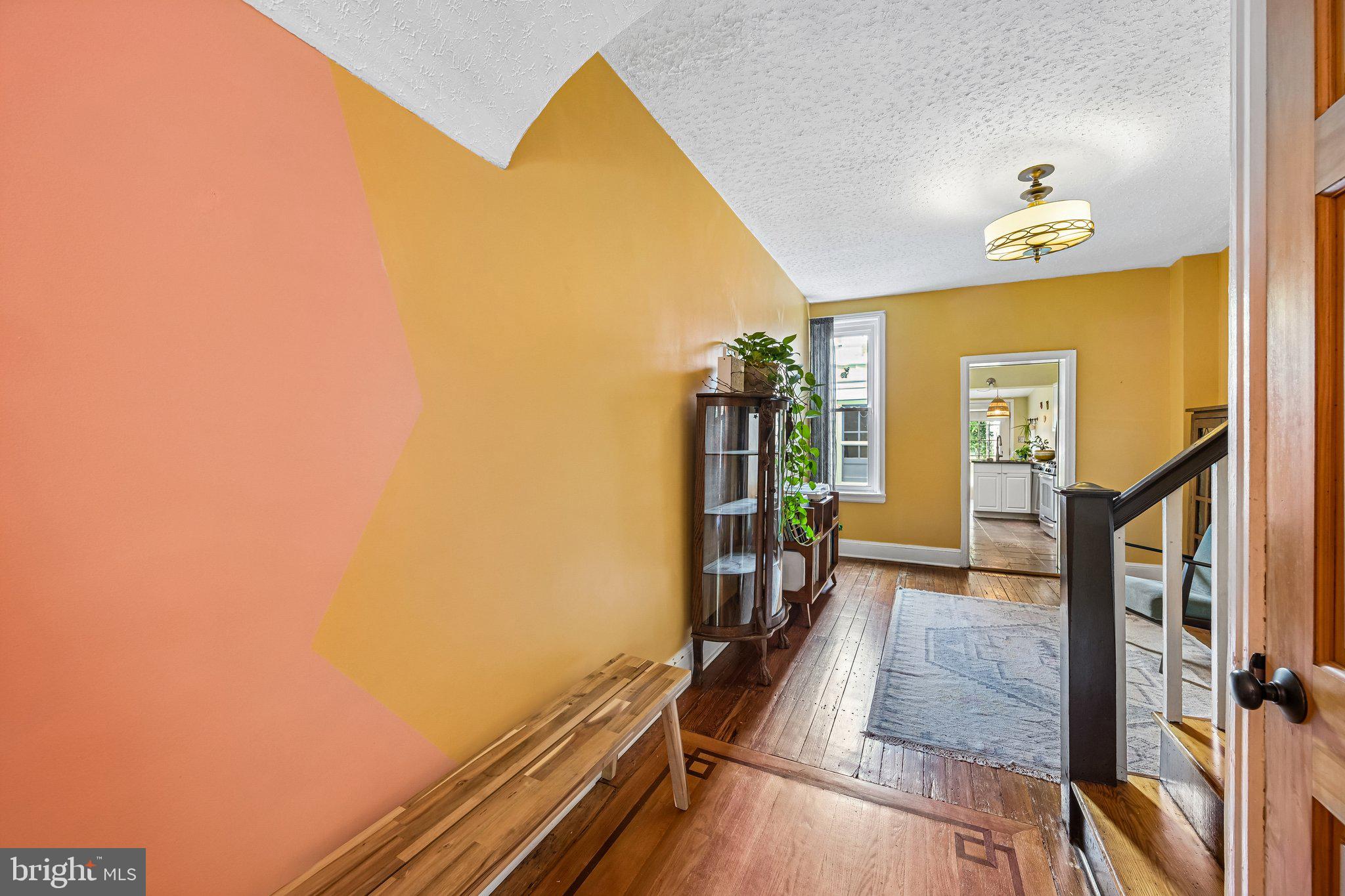 EAST FALLS - Residential