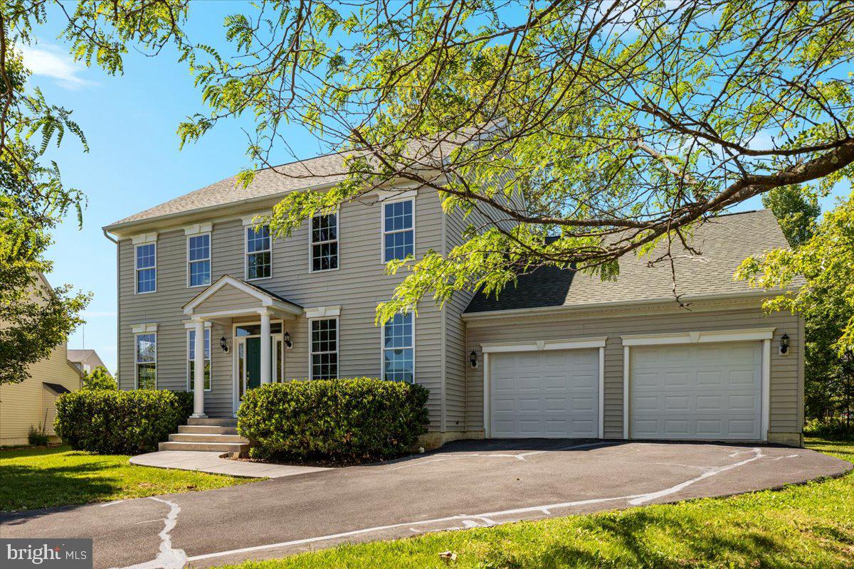 VILLAGE COURT - Residential