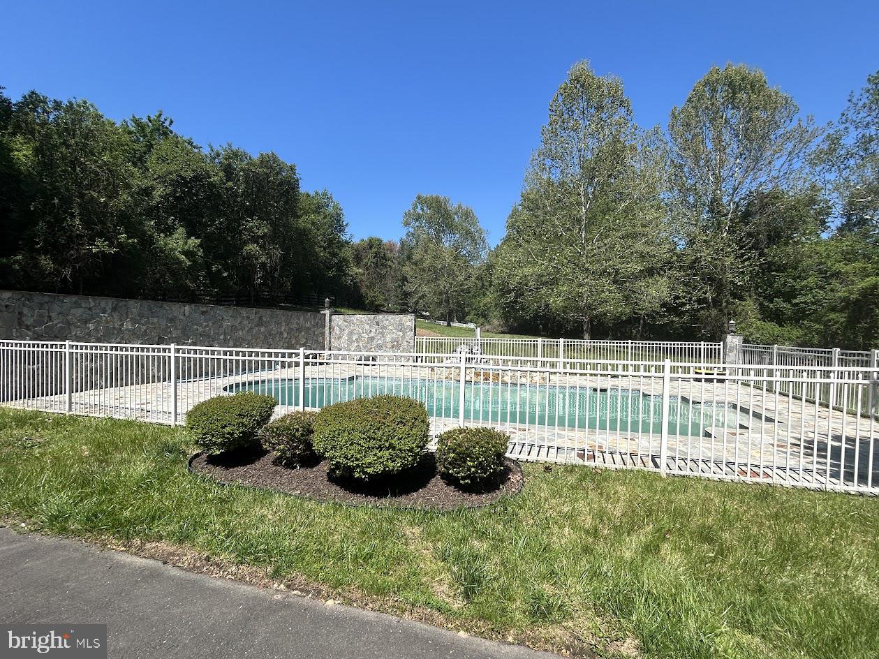 BEACH MILL DOWNS - Residential