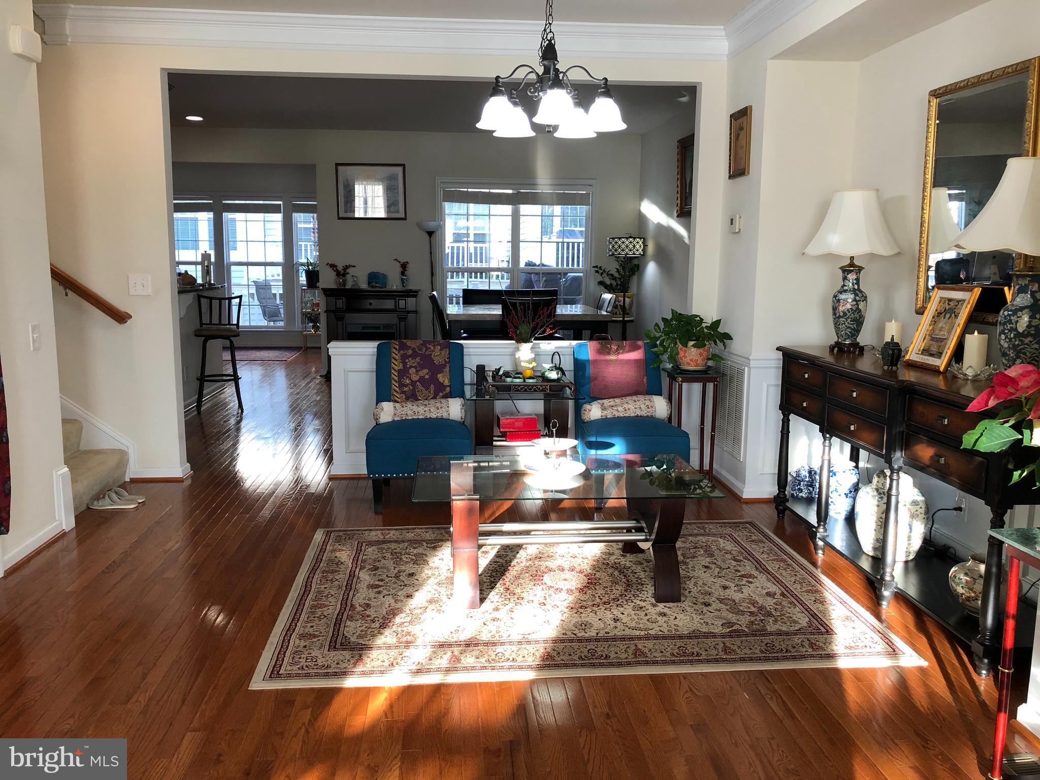 EAST GATE - Residential
