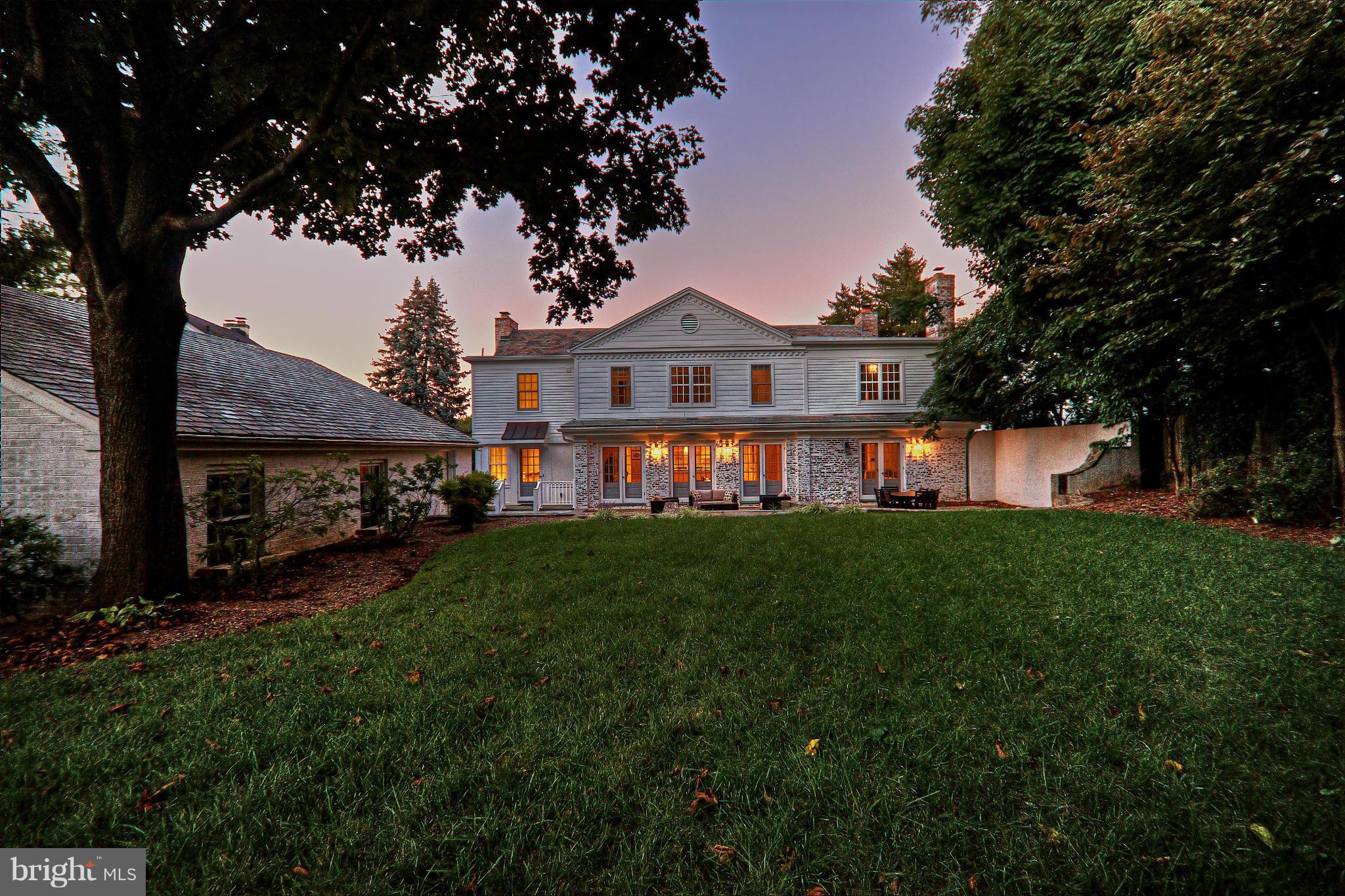 COUNTRY CLUB HILLS - Residential