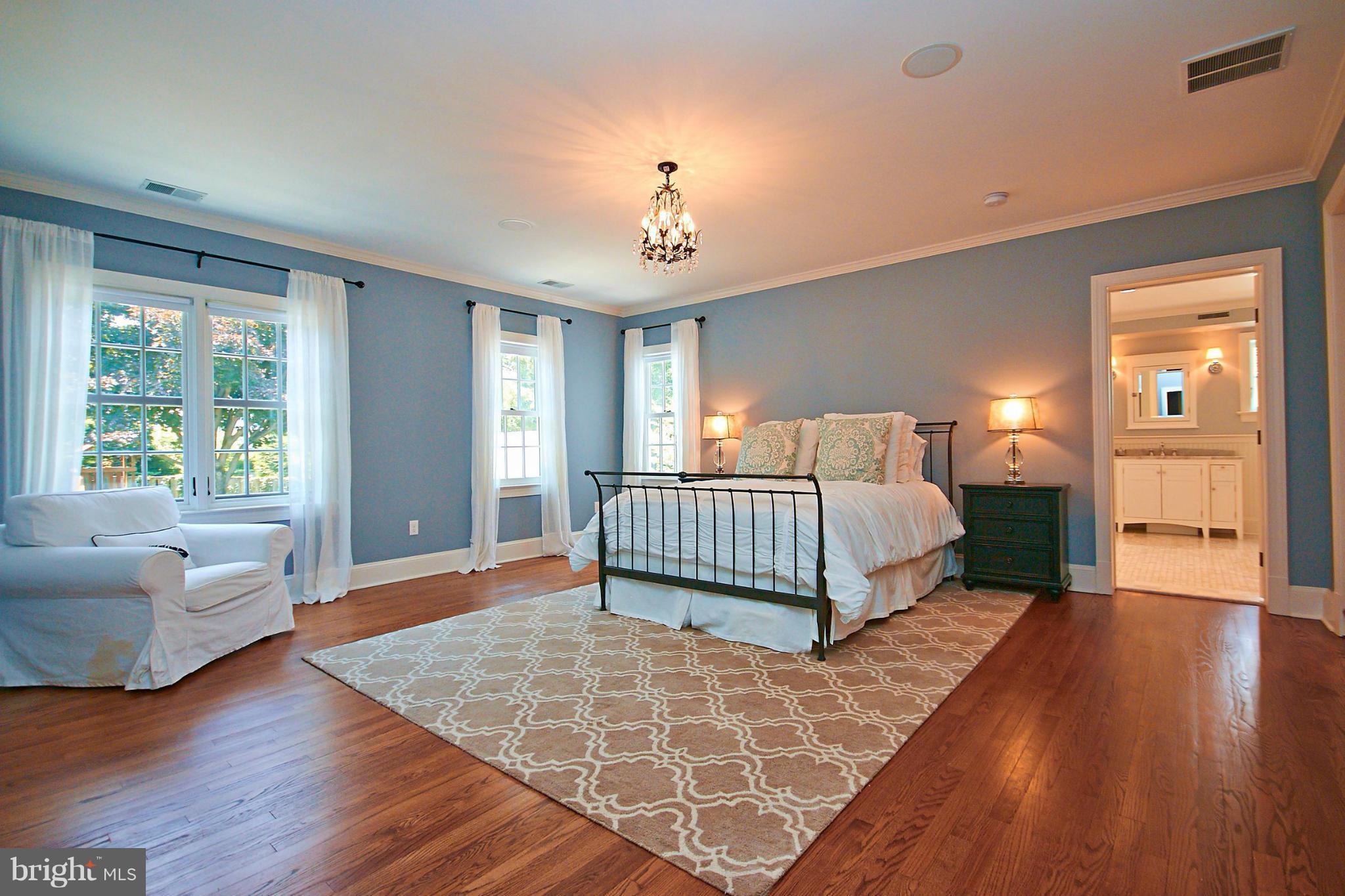 COUNTRY CLUB HILLS - Residential