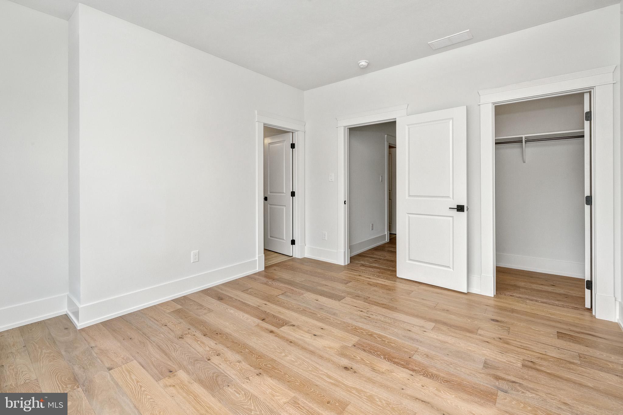 GARNET POINTE - Residential