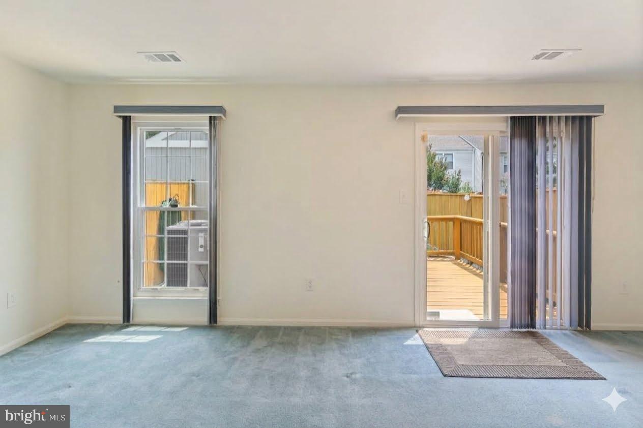 CLOVERLEAF TOWNHOUSES - Residential
