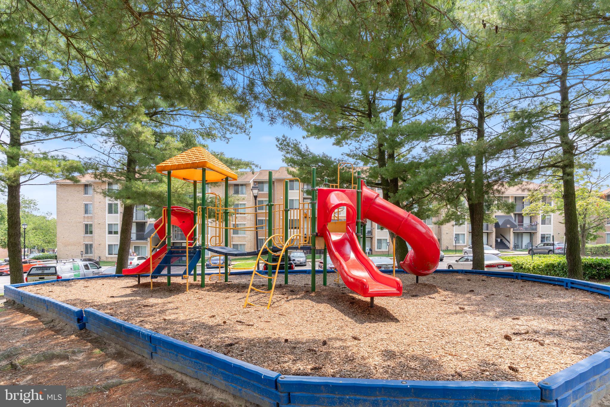 CLOVERLEAF TOWNHOUSES - Residential