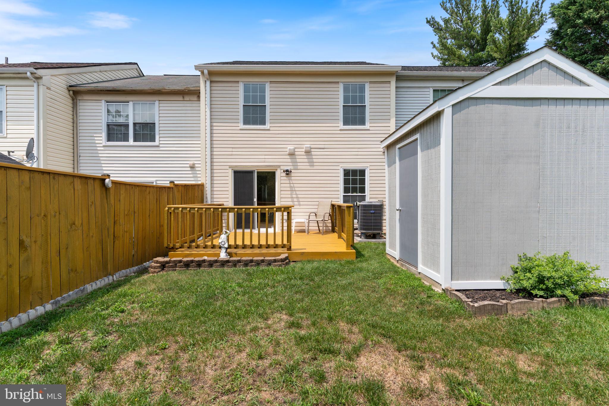 CLOVERLEAF TOWNHOUSES - Residential