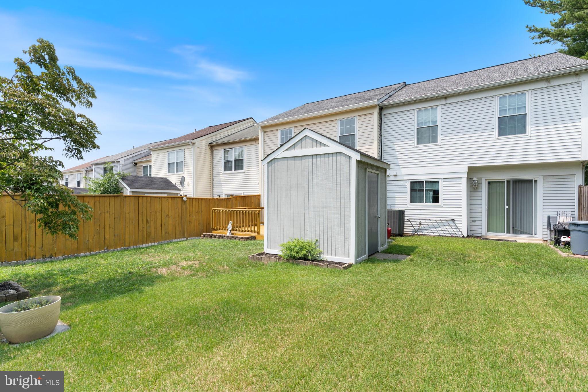 CLOVERLEAF TOWNHOUSES - Residential