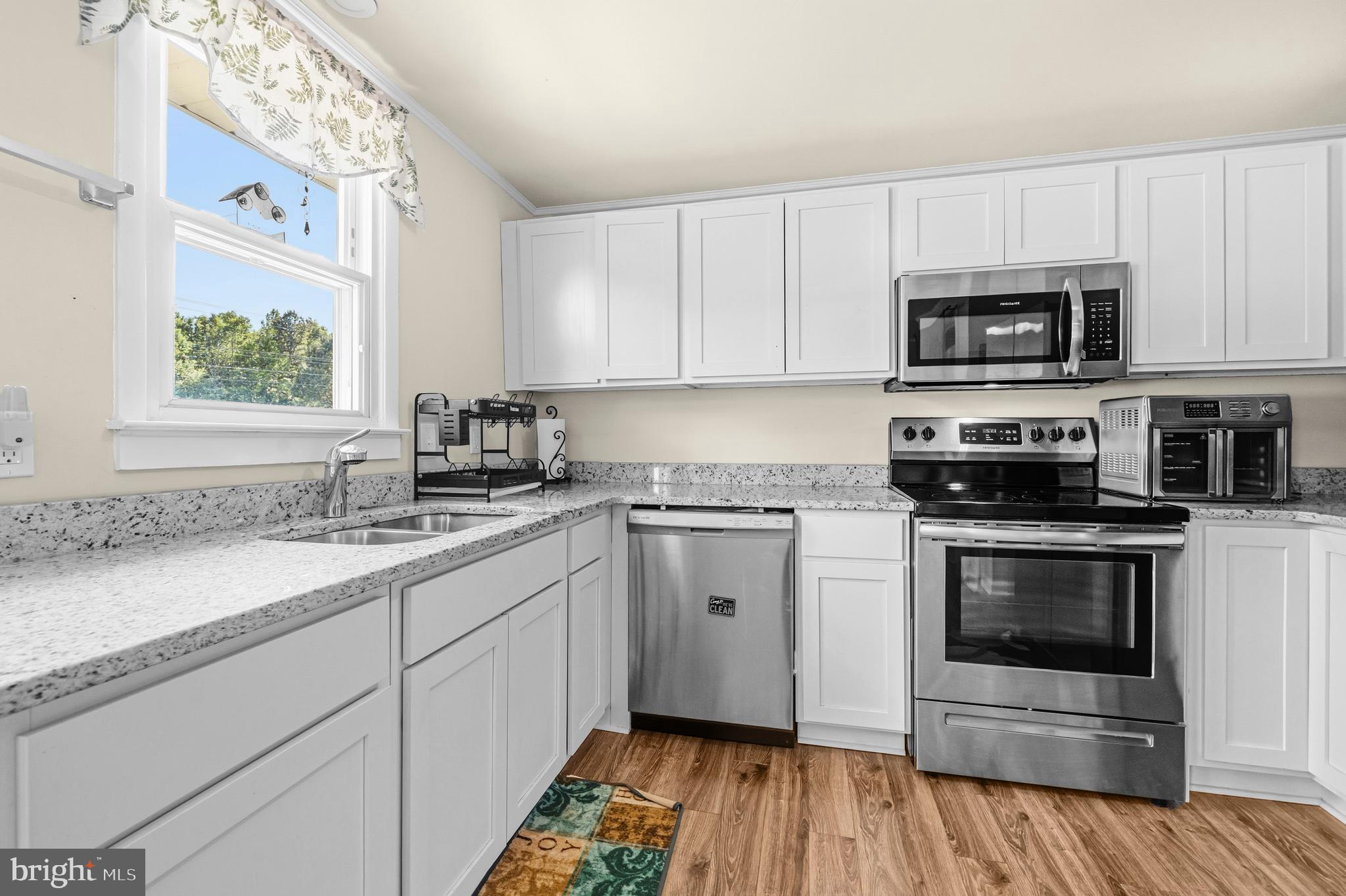 POINT ESTATES - Residential