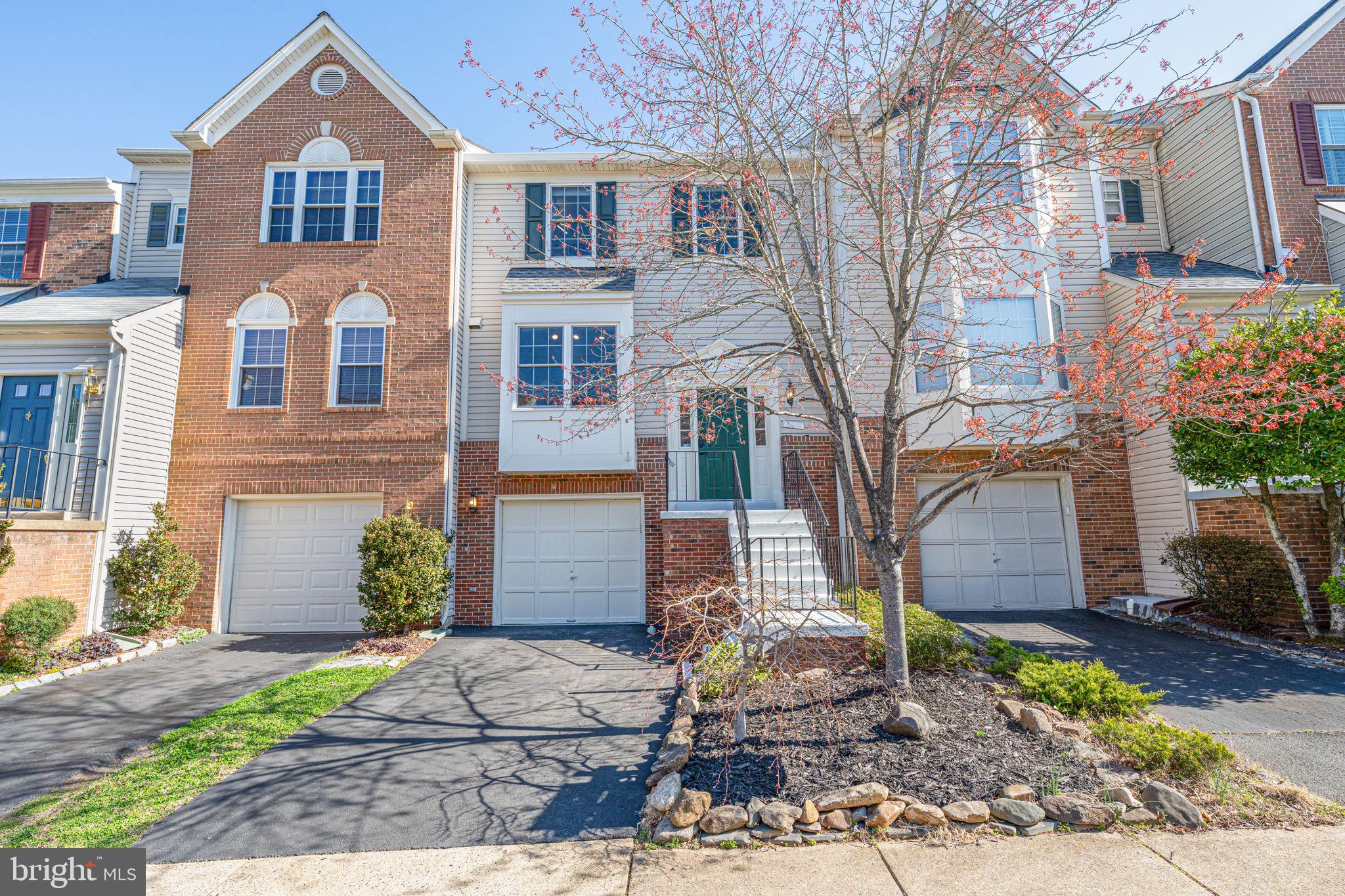 NORTH HART RUN - Residential