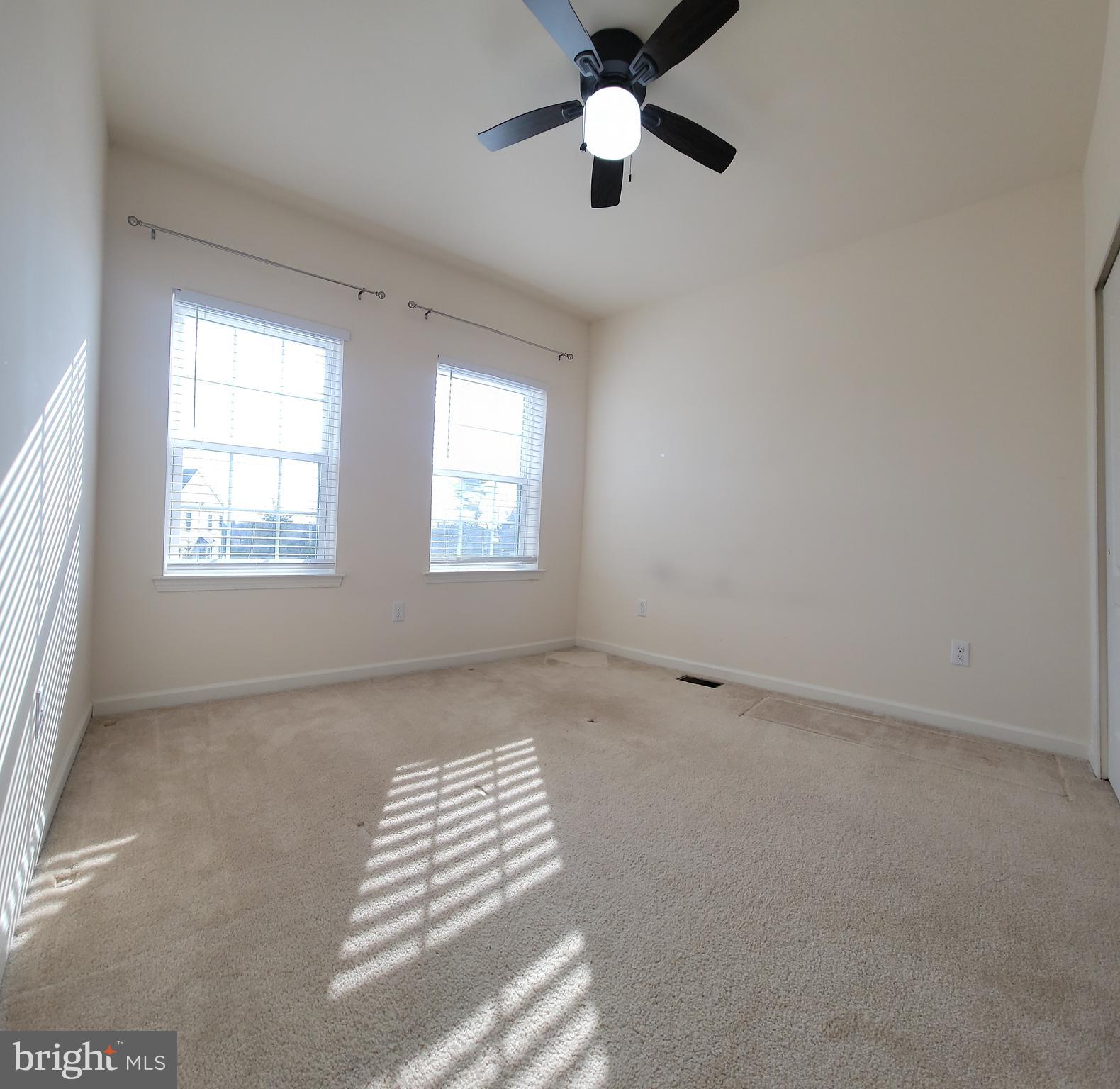 HIGH GROVE - Residential
