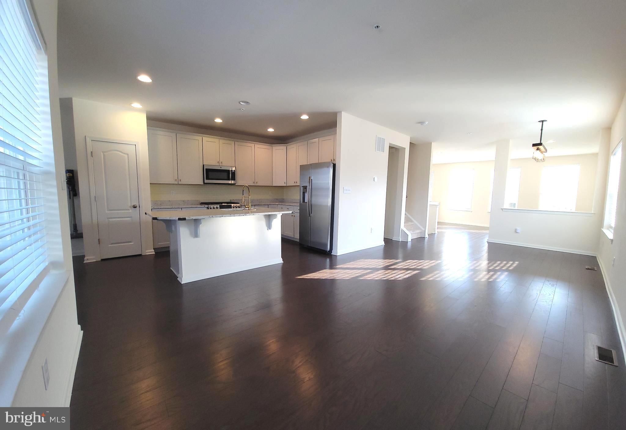 HIGH GROVE - Residential