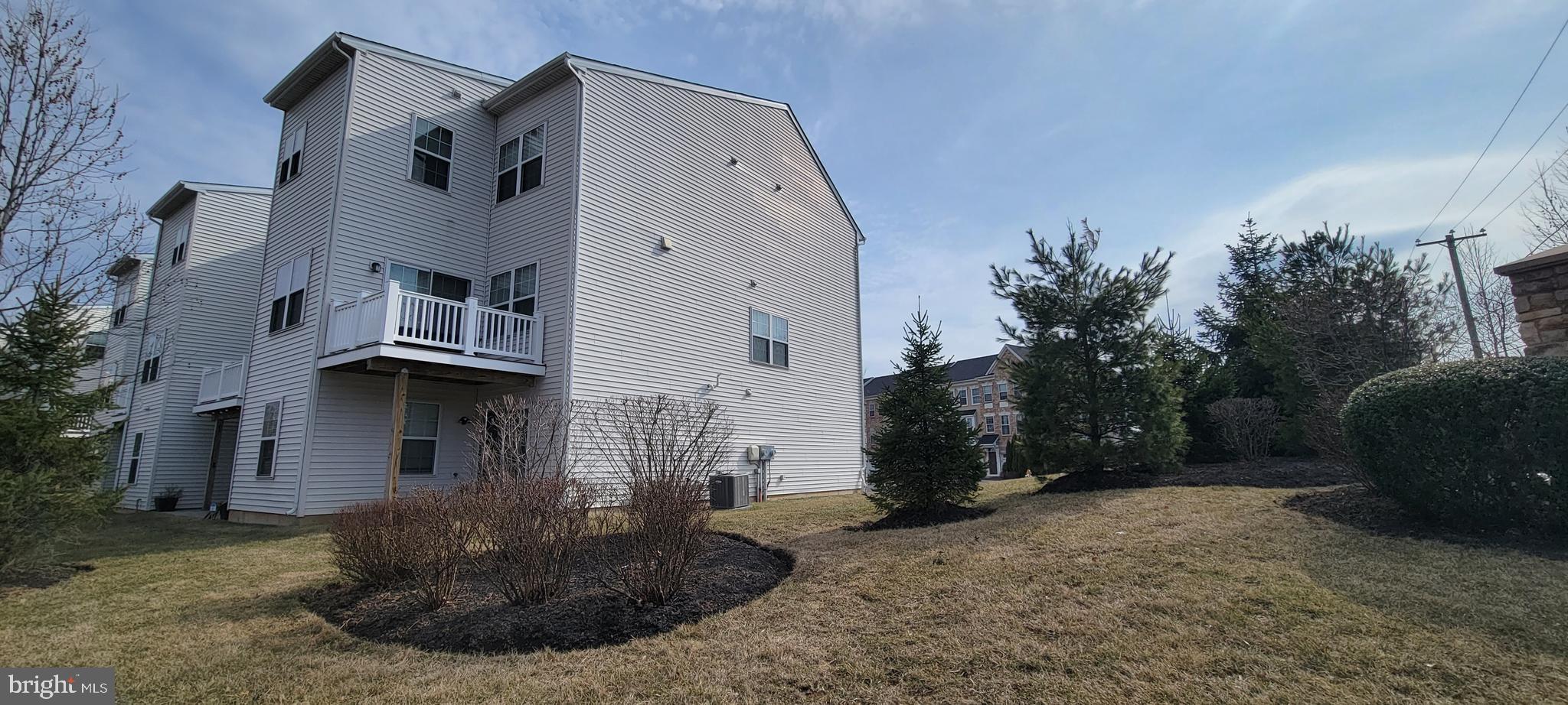 HIGH GROVE - Residential