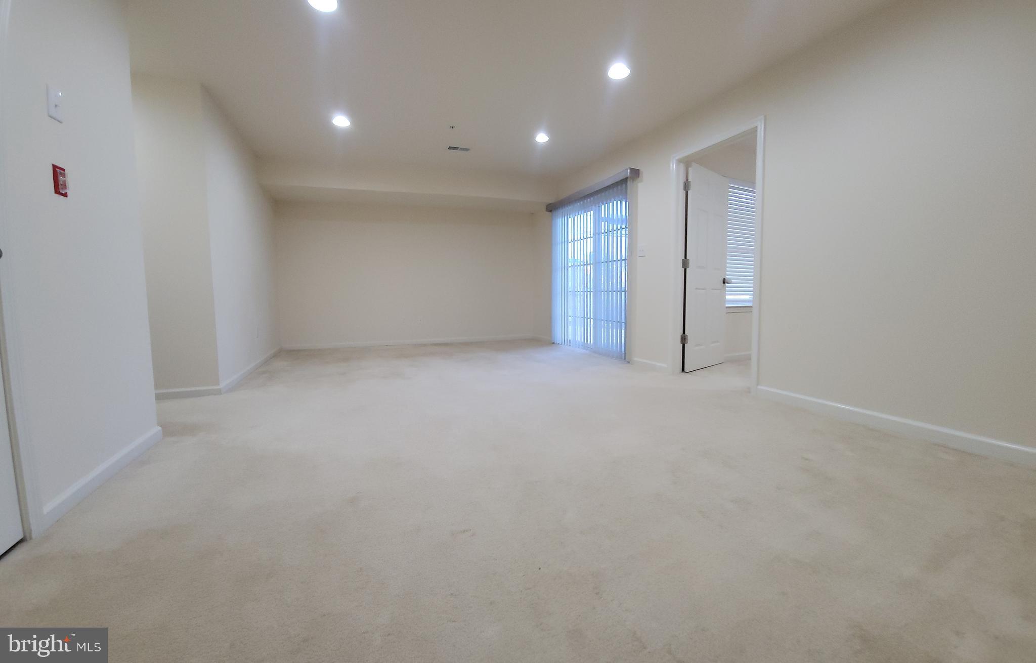 HIGH GROVE - Residential