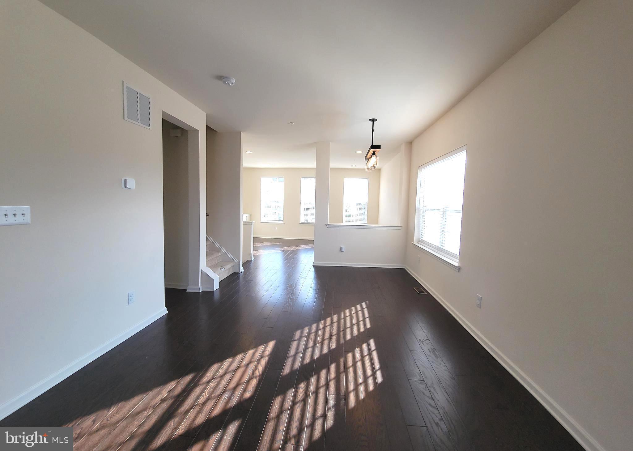 HIGH GROVE - Residential