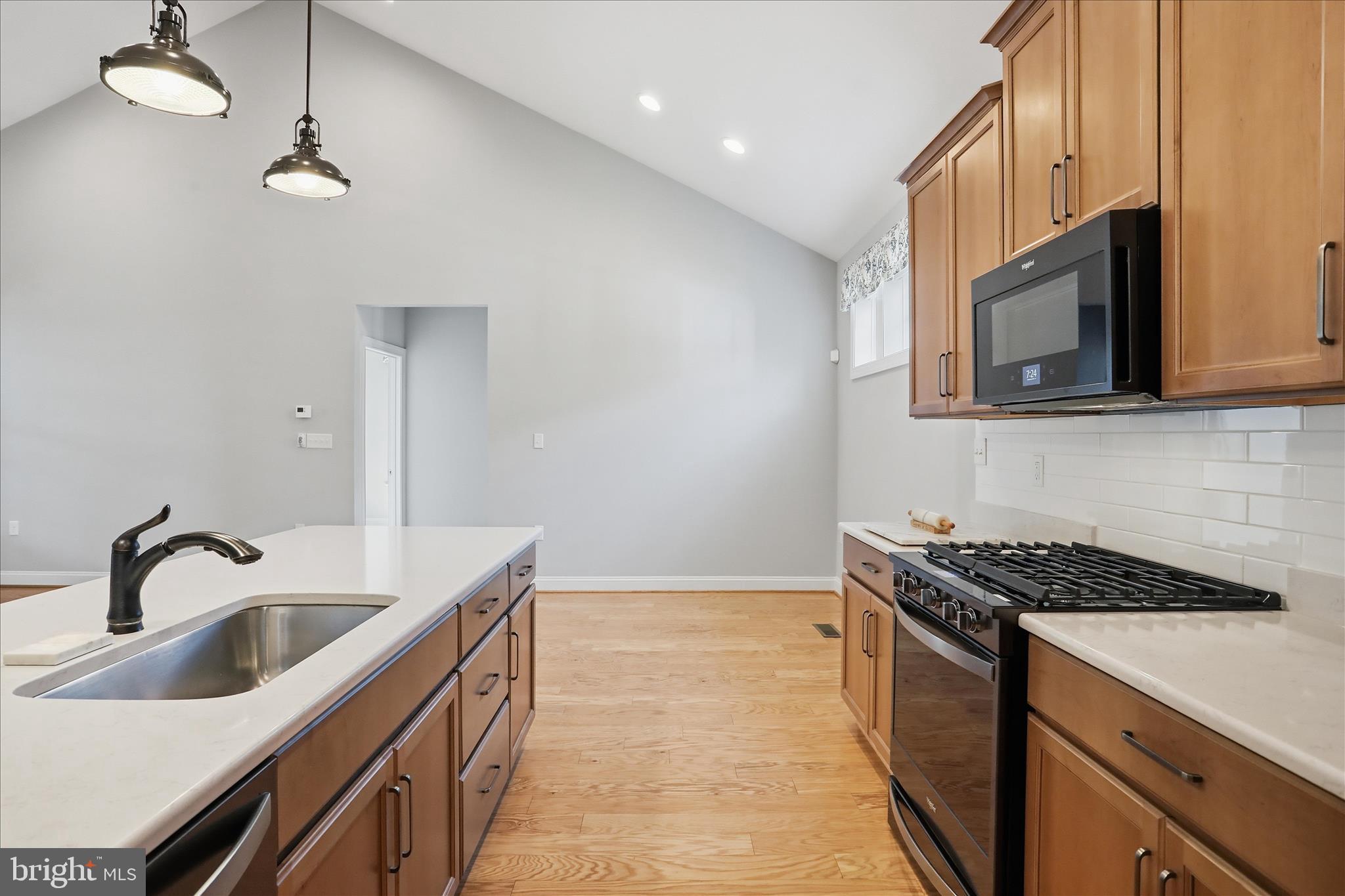 CEDAR MEADOWS - Residential