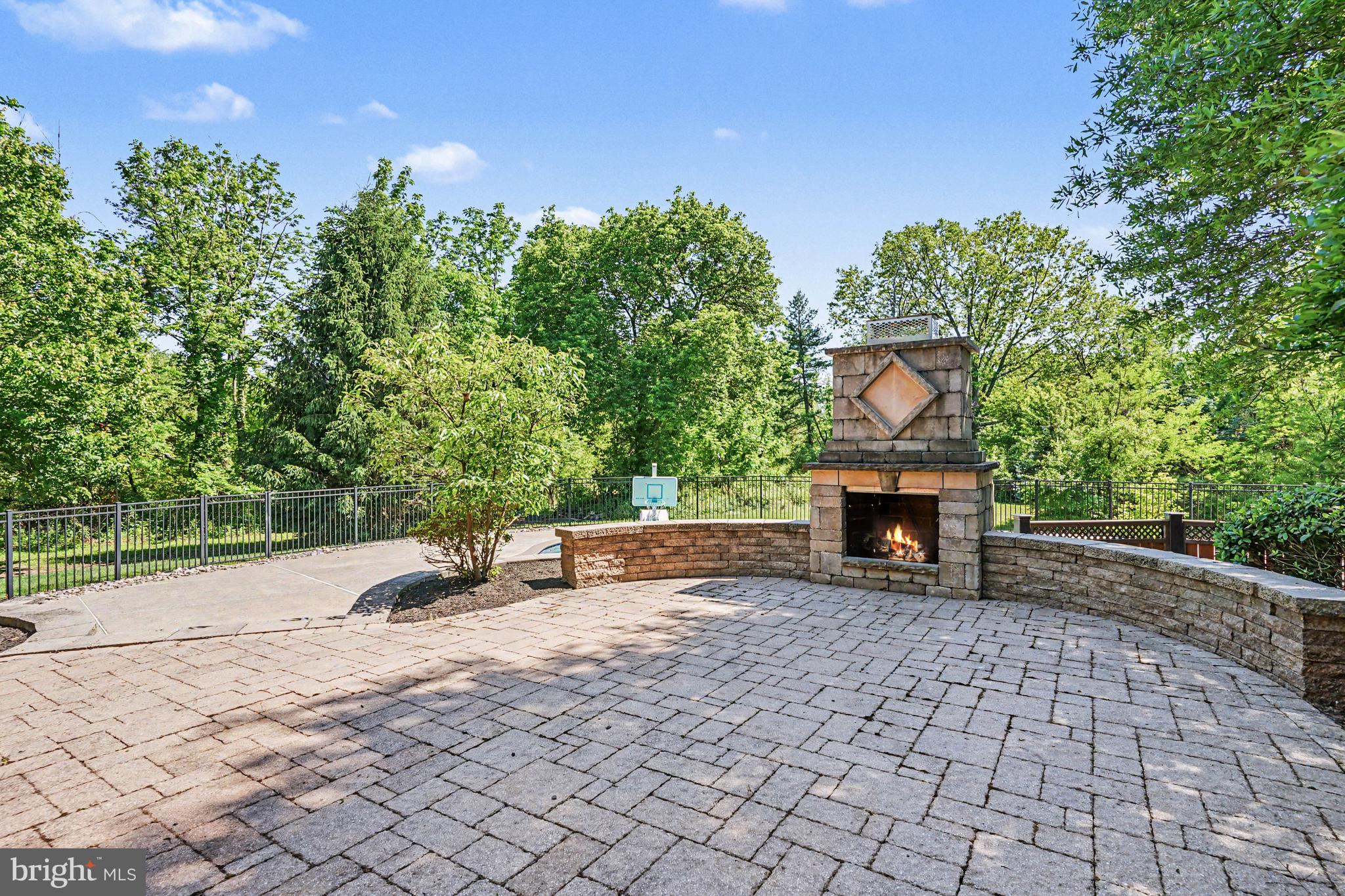 ENCLAVE AT EVANSBURG - Residential