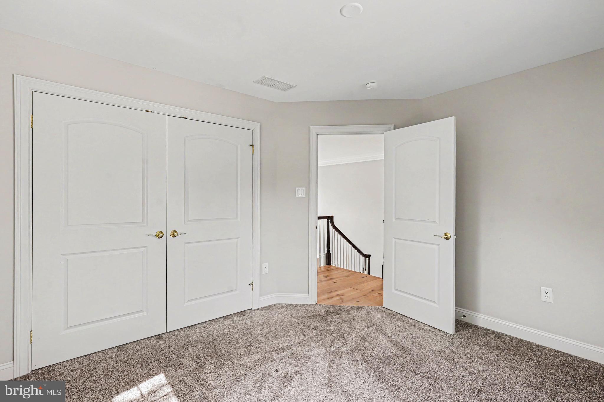 ENCLAVE AT EVANSBURG - Residential