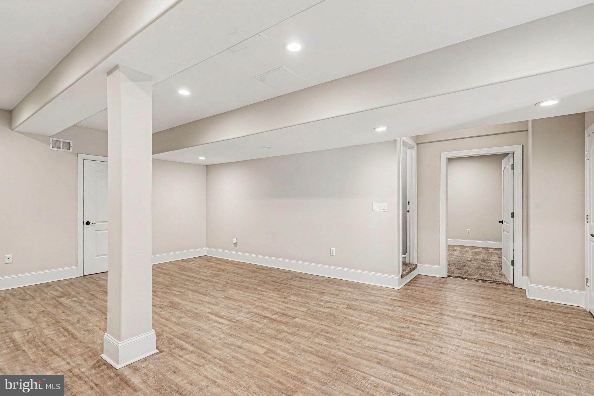ENCLAVE AT EVANSBURG - Residential