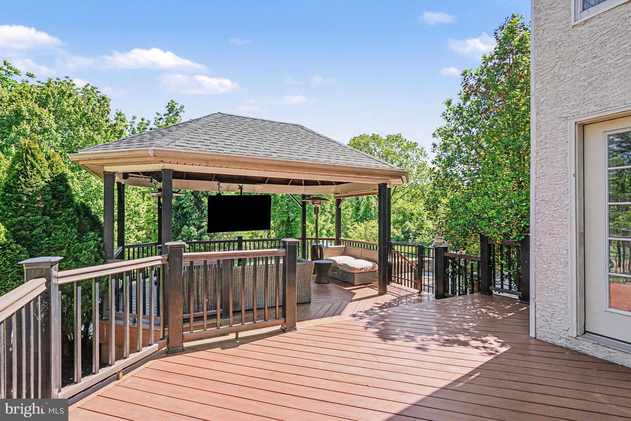 ENCLAVE AT EVANSBURG - Residential