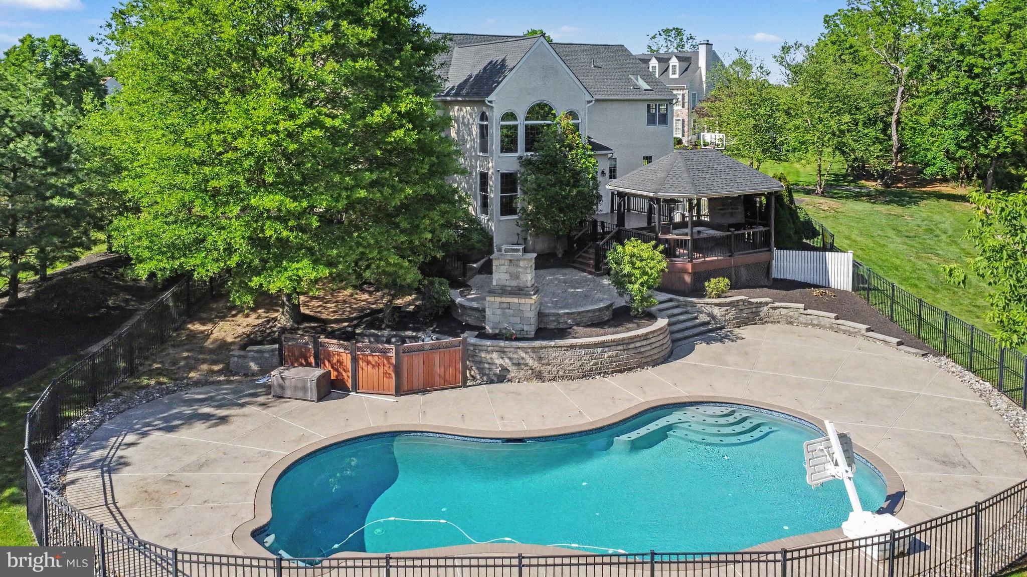 ENCLAVE AT EVANSBURG - Residential