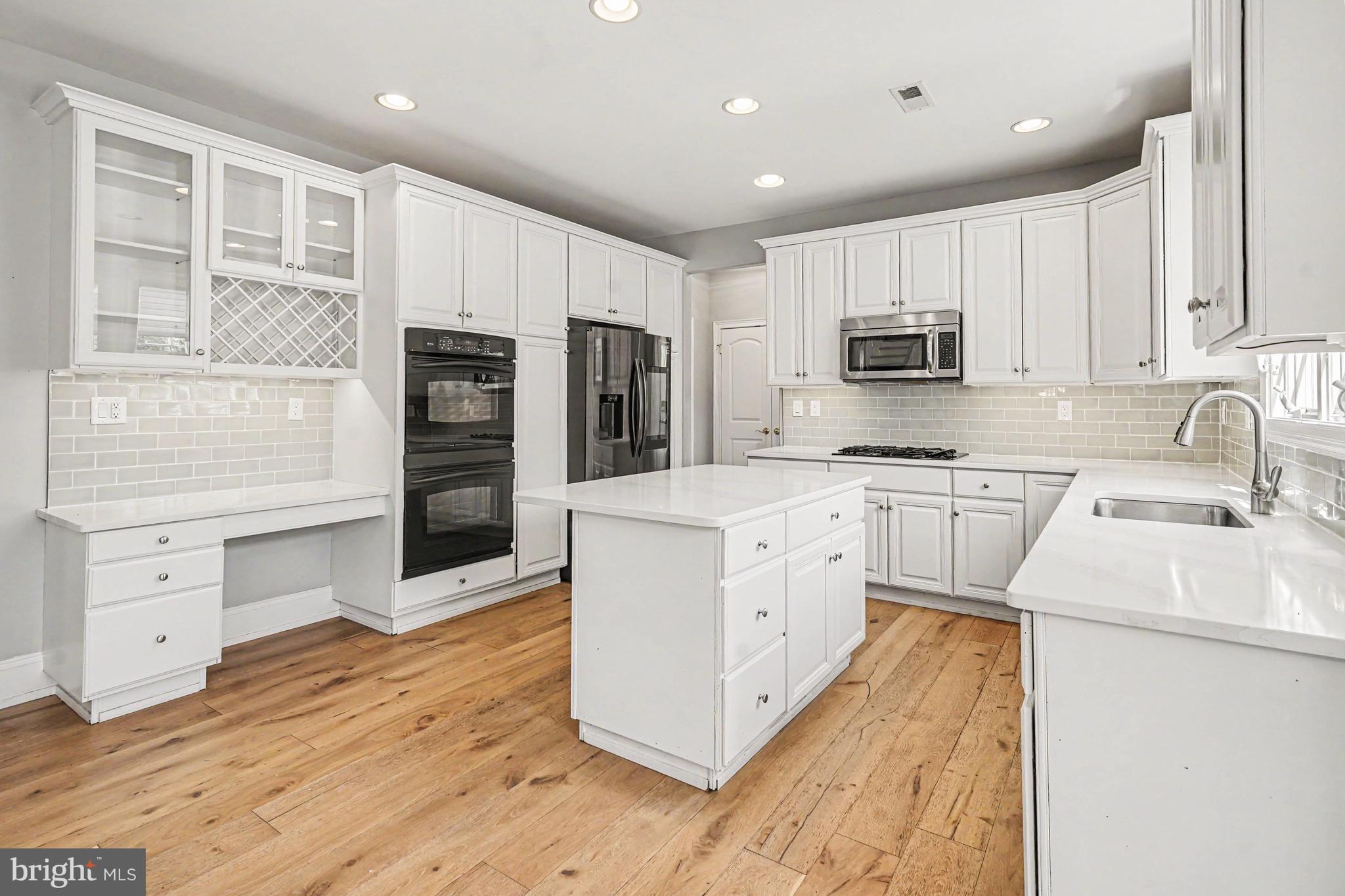 ENCLAVE AT EVANSBURG - Residential