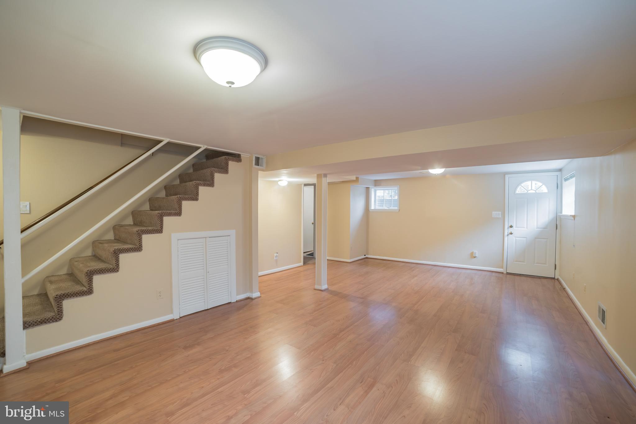 BETHESDA OUTSIDE - Residential