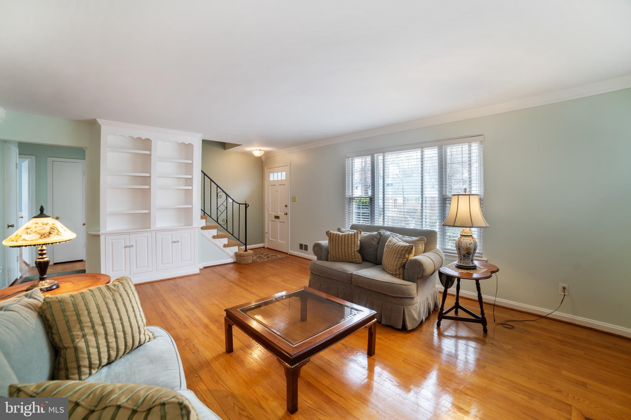 BETHESDA OUTSIDE - Residential