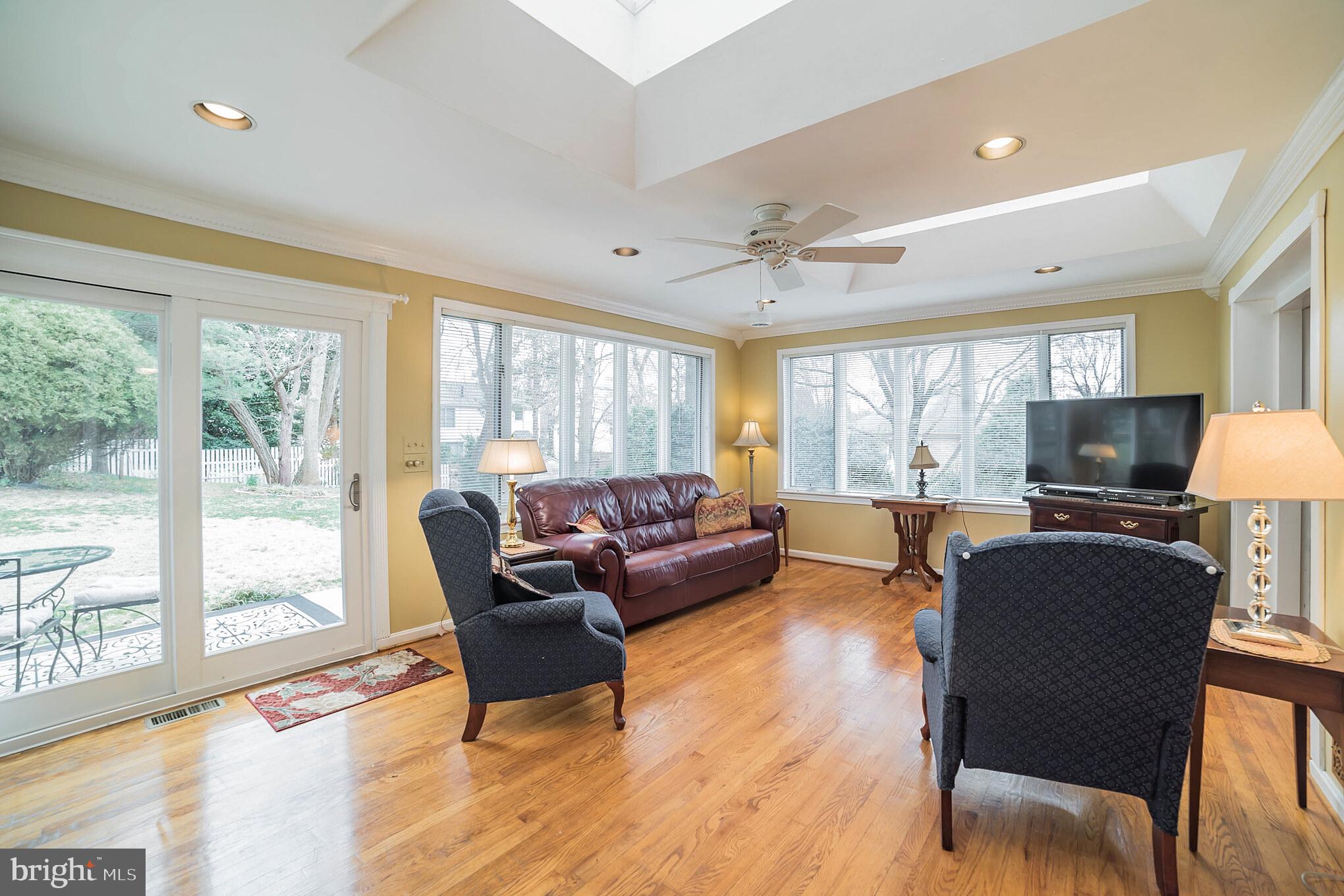 BETHESDA OUTSIDE - Residential