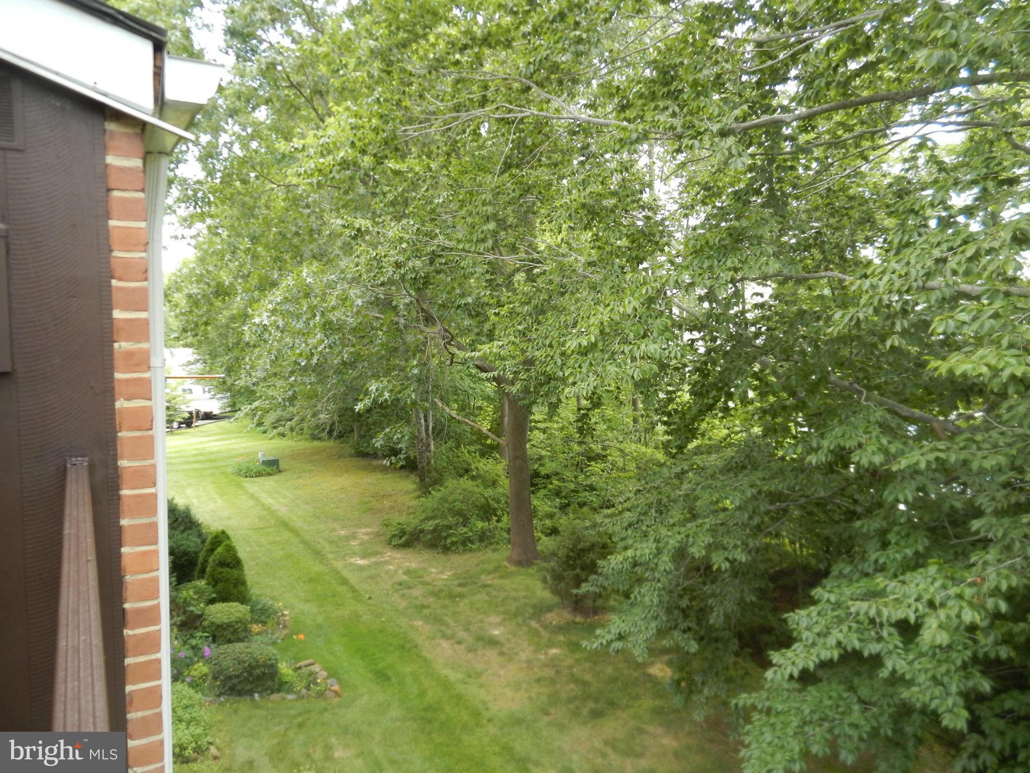 HICKORY HILLS CONDOMINIUMS - Residential Lease