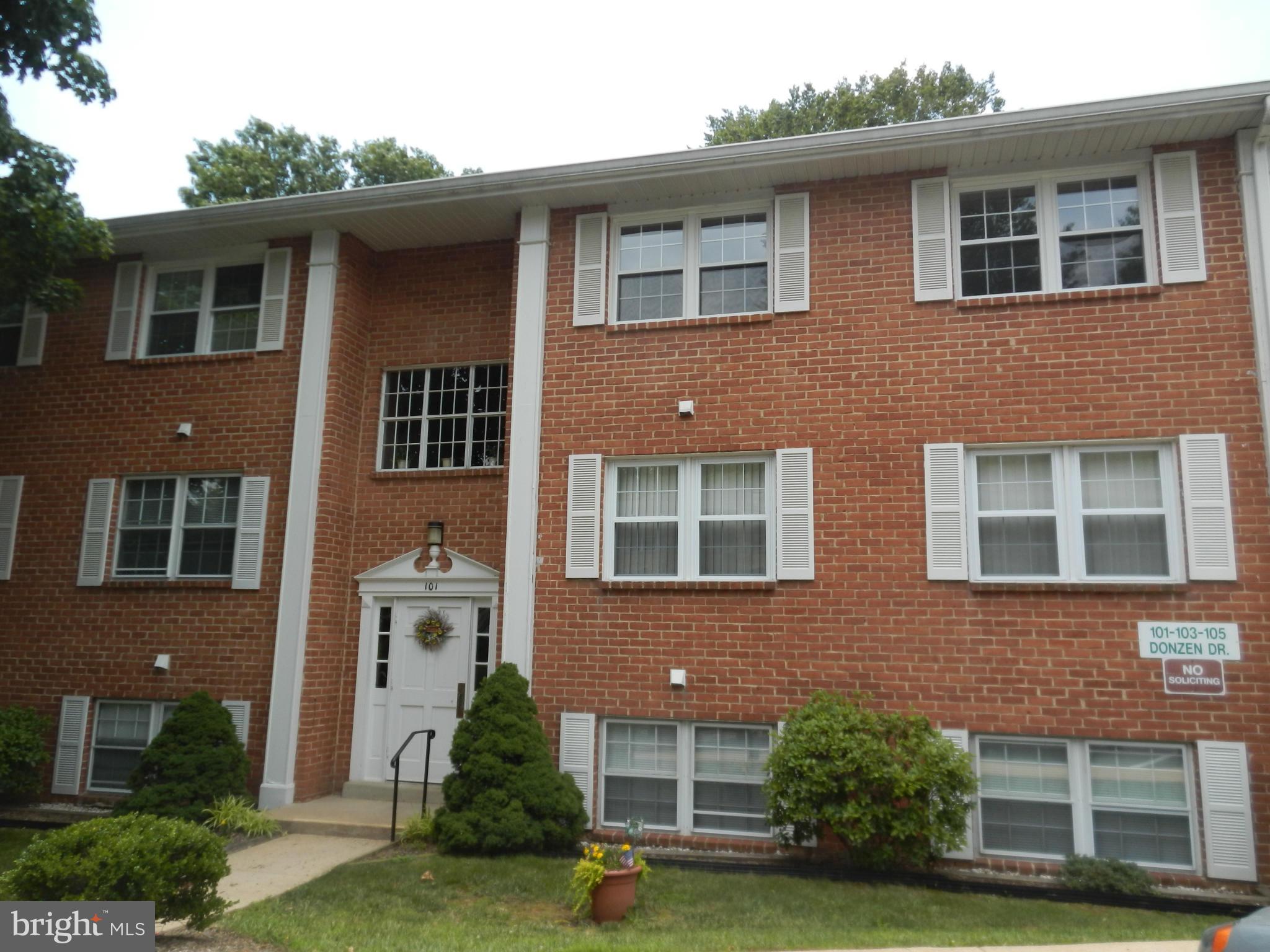 HICKORY HILLS CONDOMINIUMS - Residential Lease