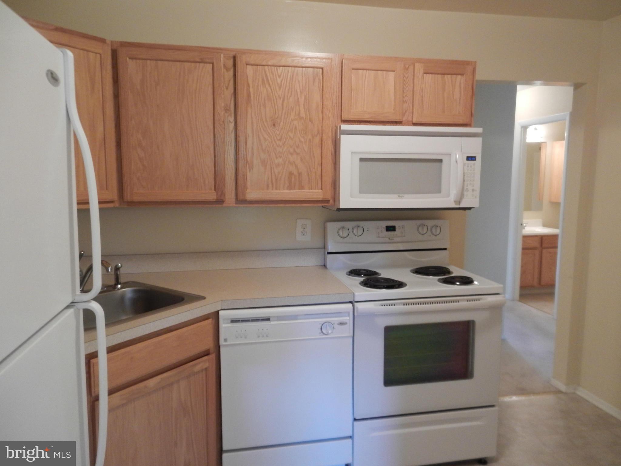 HICKORY HILLS CONDOMINIUMS - Residential Lease
