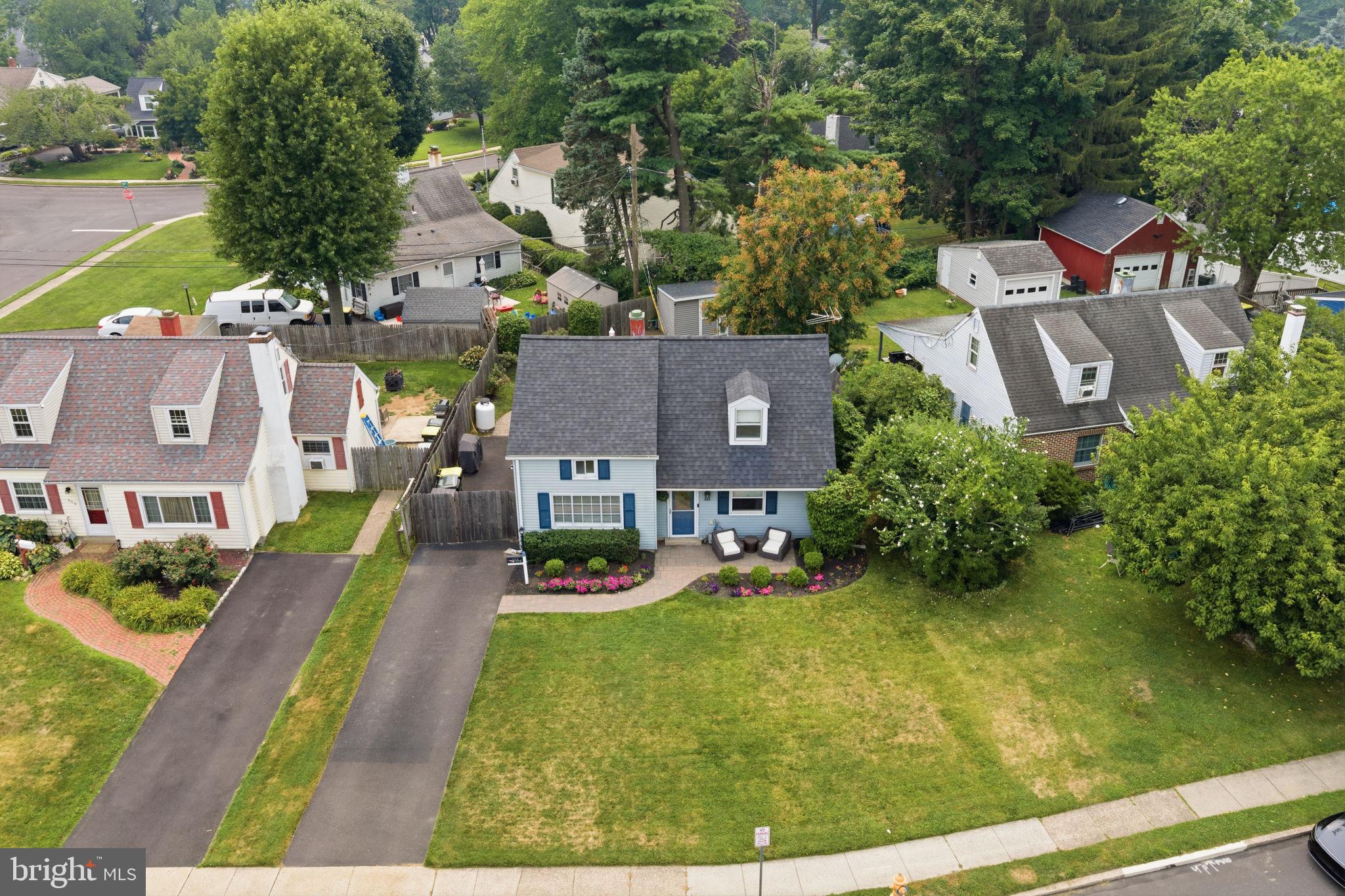 COLONIAL VIL - Residential