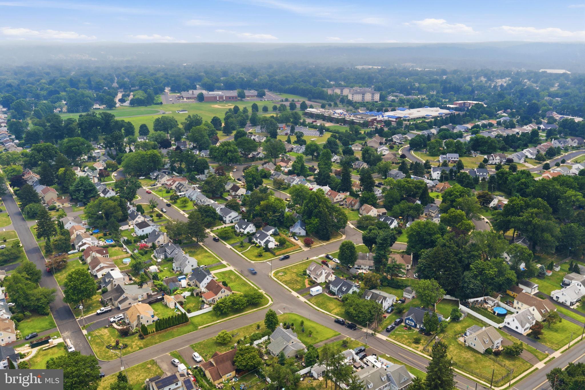 COLONIAL VIL - Residential