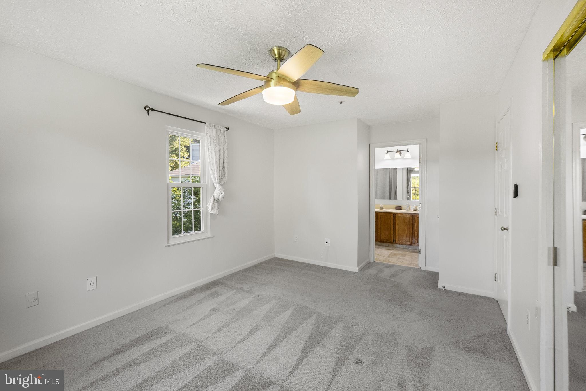 WATERS EDGE AT NORTH LAKE - Residential