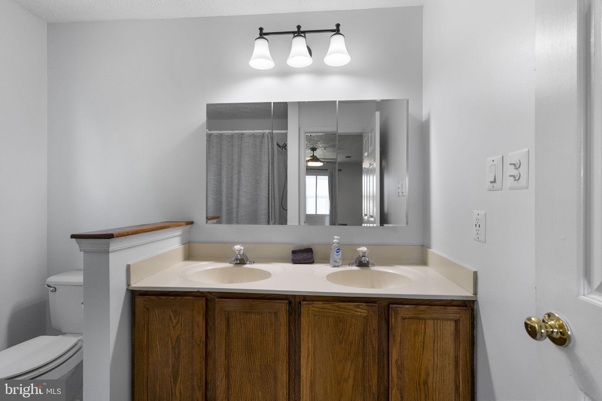 WATERS EDGE AT NORTH LAKE - Residential