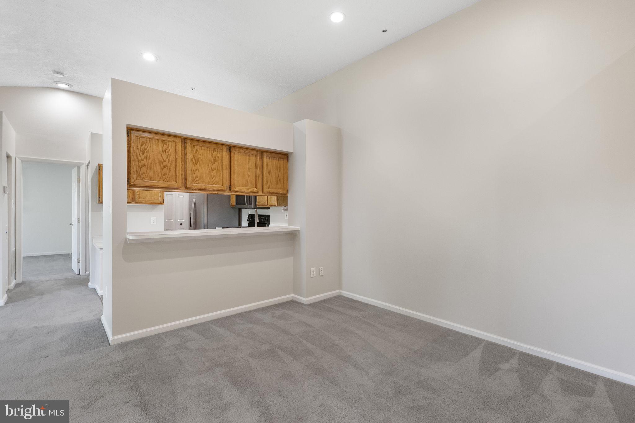 WATERS EDGE AT NORTH LAKE - Residential