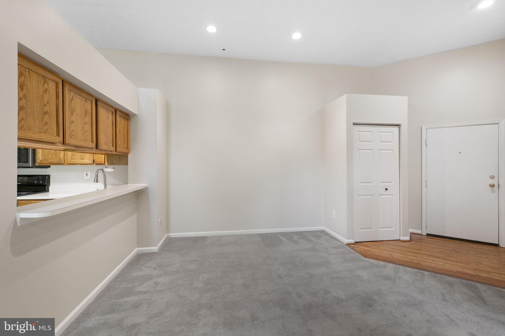 WATERS EDGE AT NORTH LAKE - Residential