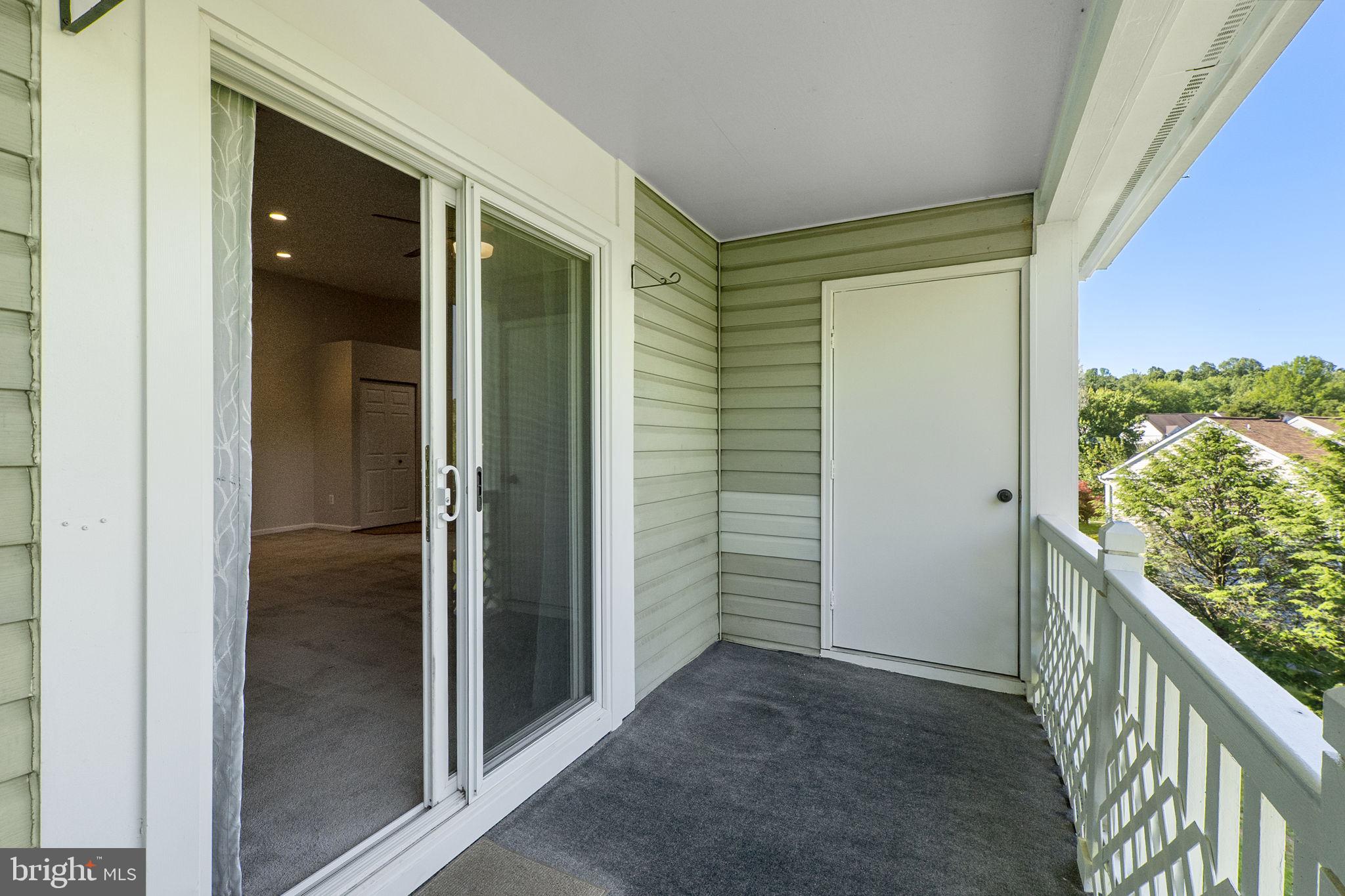 WATERS EDGE AT NORTH LAKE - Residential